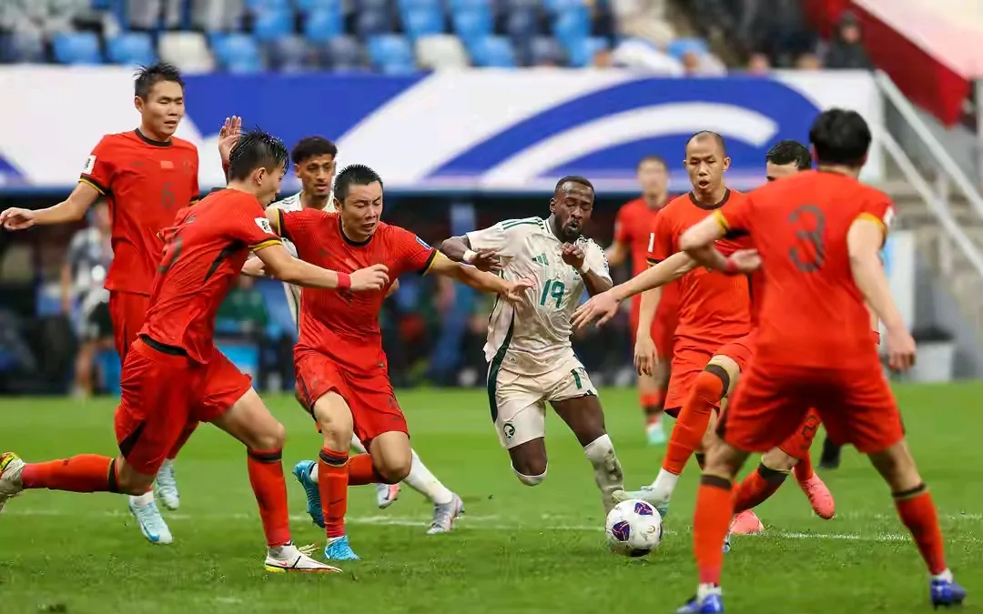 大发娱乐-战火再起:足球赛场再次引爆热血对决