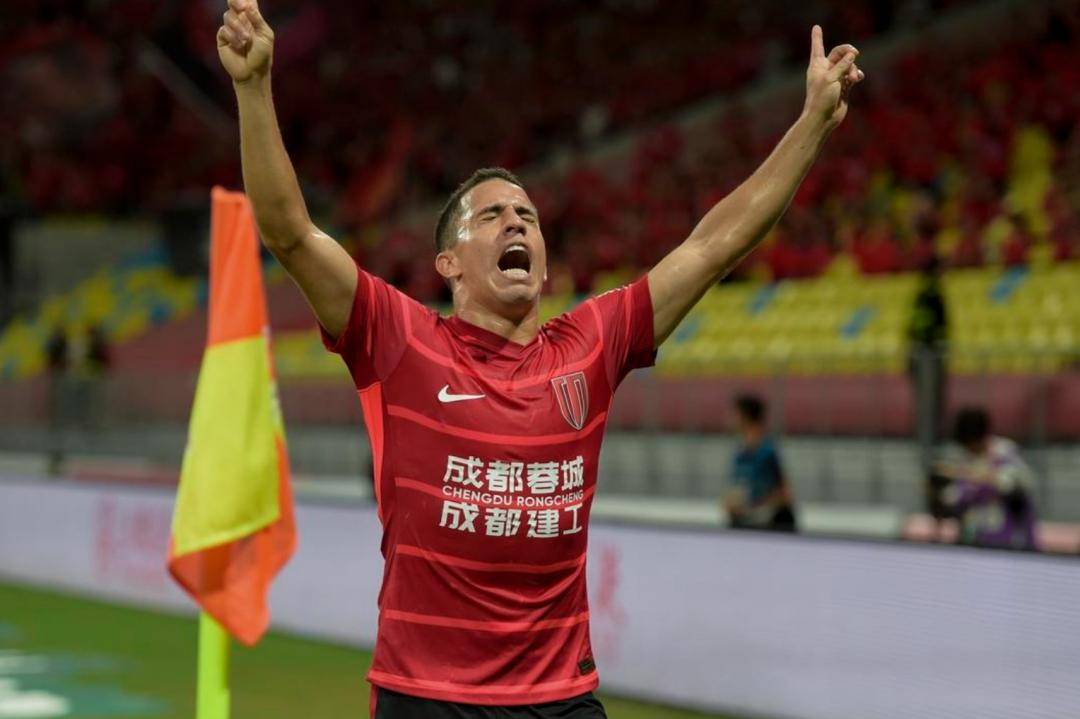 大发快三-包含精彩绝伦的亚冠赛事瞬间，球员表现无懈可击的词条